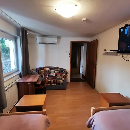 Na Kopitarjevi Gasthuis 3*