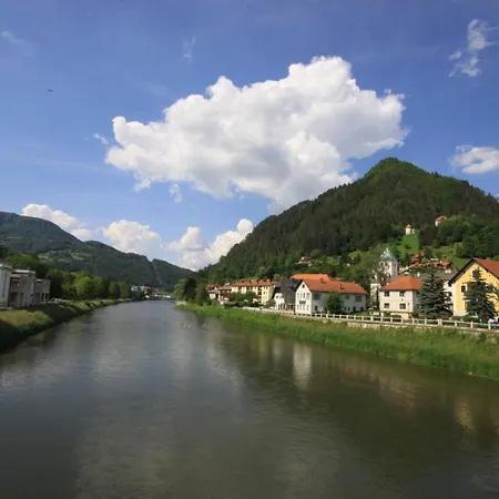 Na Kopitarjevi Laško