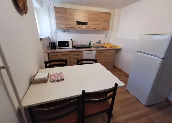 Na Kopitarjevi Laško