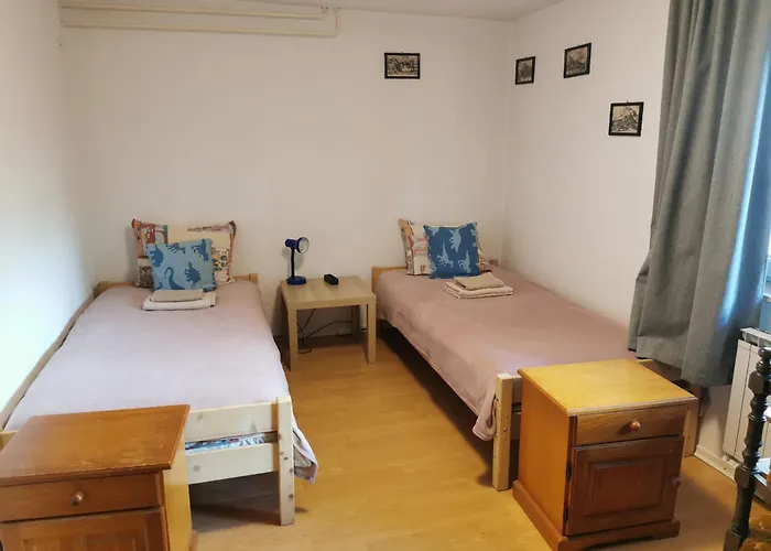 Na Kopitarjevi Πανσιόν