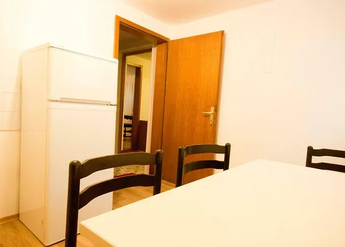 Na Kopitarjevi Laško