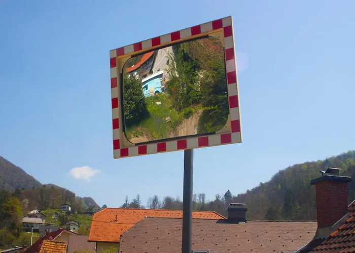 בית הארחה Na Kopitarjevi 3*